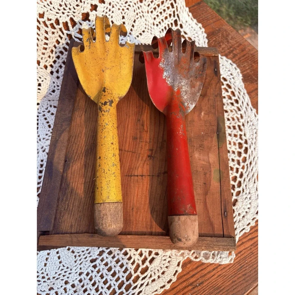 N/A vintage garden